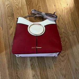 The brand is Mia K Farrow